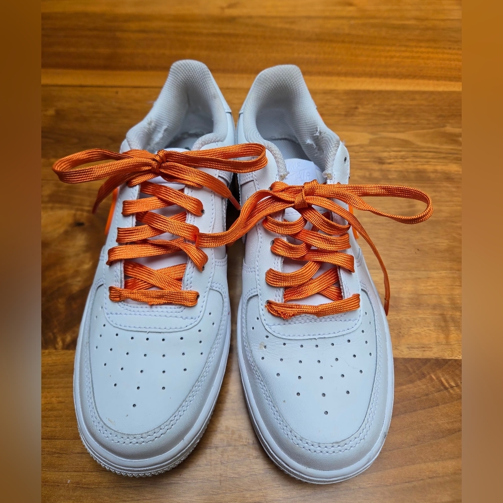 Nike Air youth White and Orange Sneakers. Y5.5 - Picture 2 of 15